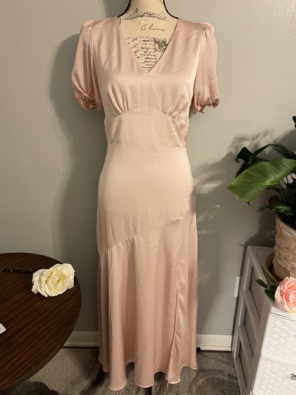 Express Blush Satin Midi Dress Puff Sleeve Bias Cut Size 2 Feminine